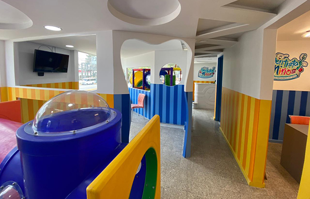 Odontopediatra especialista en salud dental infantil